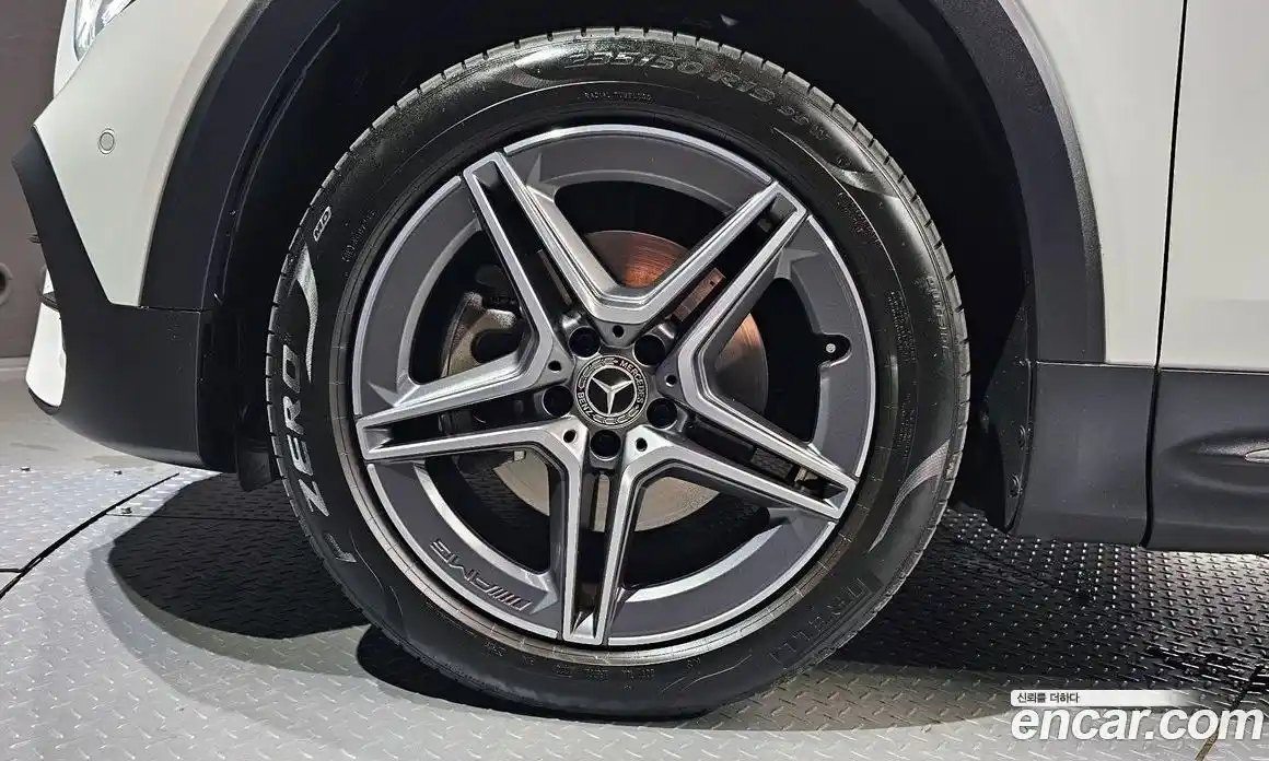 Mercedes-Benz GLB-Class 2023 2.0 Автомат в Москве № 171324, фото 5