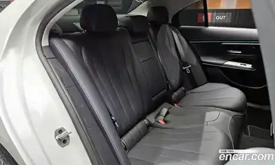 Mercedes-Benz E-Class 2025 2.0 Автомат в Москве № 178346, миниатюра 11