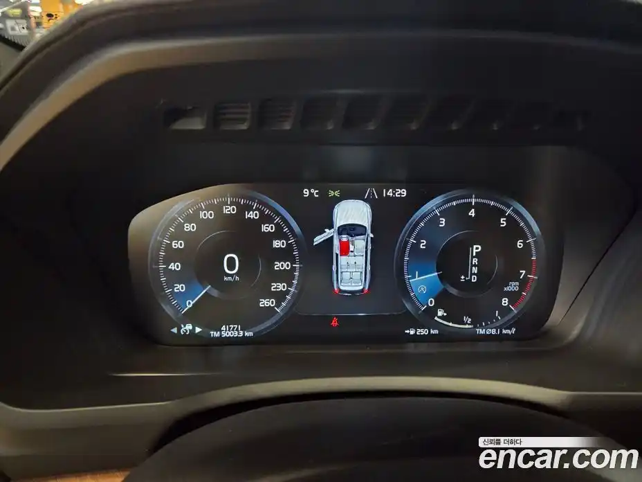 Volvo XC90 2019 2.0 Автомат в Москве № 178810, фото 12