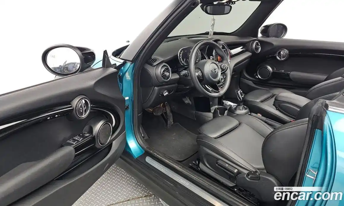 Mini Cooper Convertible 2021 1.5 Автомат в Москве № 184258, фото 10