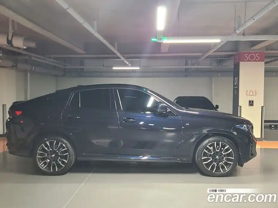 BMW X6 2024 3.0 Автомат в Москве № 187626, фото 3