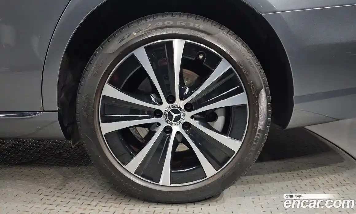 Mercedes-Benz E-Class 2021 2.0 Автомат в Москве № 194488, фото 17