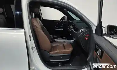 Mercedes-Benz GLB-Class 2021 2.0 Автомат в Москве № 194539, миниатюра 3