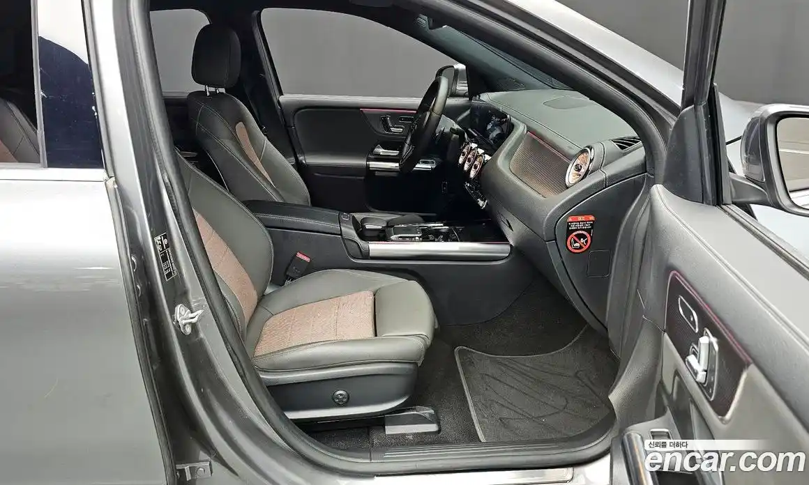 Mercedes-Benz EQA 2021 0.2 Автомат в Москве № 194656, фото 10