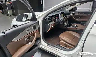 Mercedes-Benz E-Class 2019 2.0 Автомат в Москве № 194897, миниатюра 12