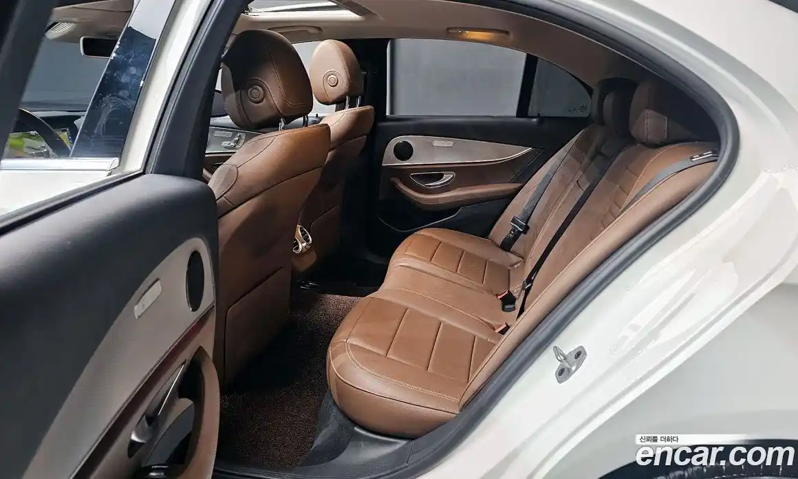 Mercedes-Benz E-Class 2019 2.0 Автомат в Москве № 194897, фото 19