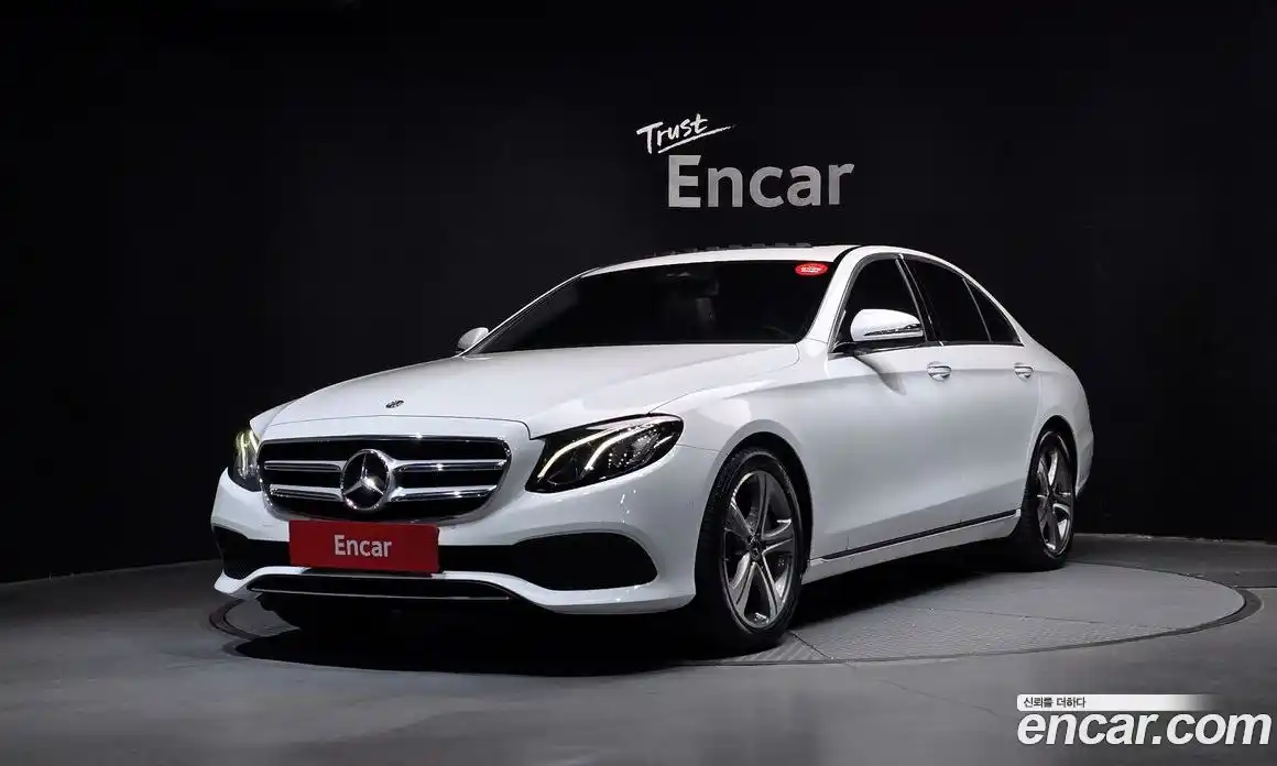 Mercedes-Benz E-Class 2019 2.0 Автомат в Москве № 194897, фото 4