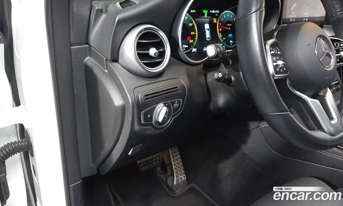 Mercedes-Benz GLC-Class 2021 2.0 Автомат в Москве № 195422, фото 2