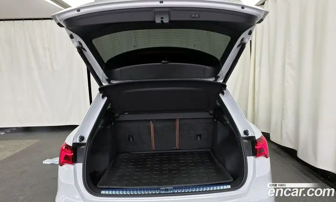 Audi Q3 2023 2.0 Автомат в Москве № 196214, фото 20