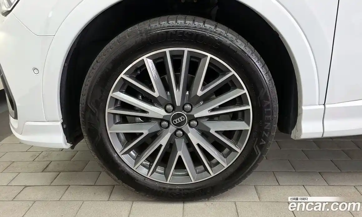 Audi Q3 2023 2.0 Автомат в Москве № 196214, фото 5