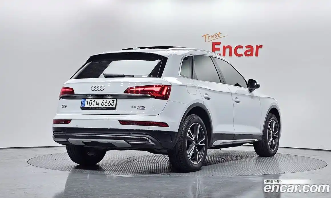 Audi Q5 2021 2.0 Автомат в Москве № 196228, фото 15