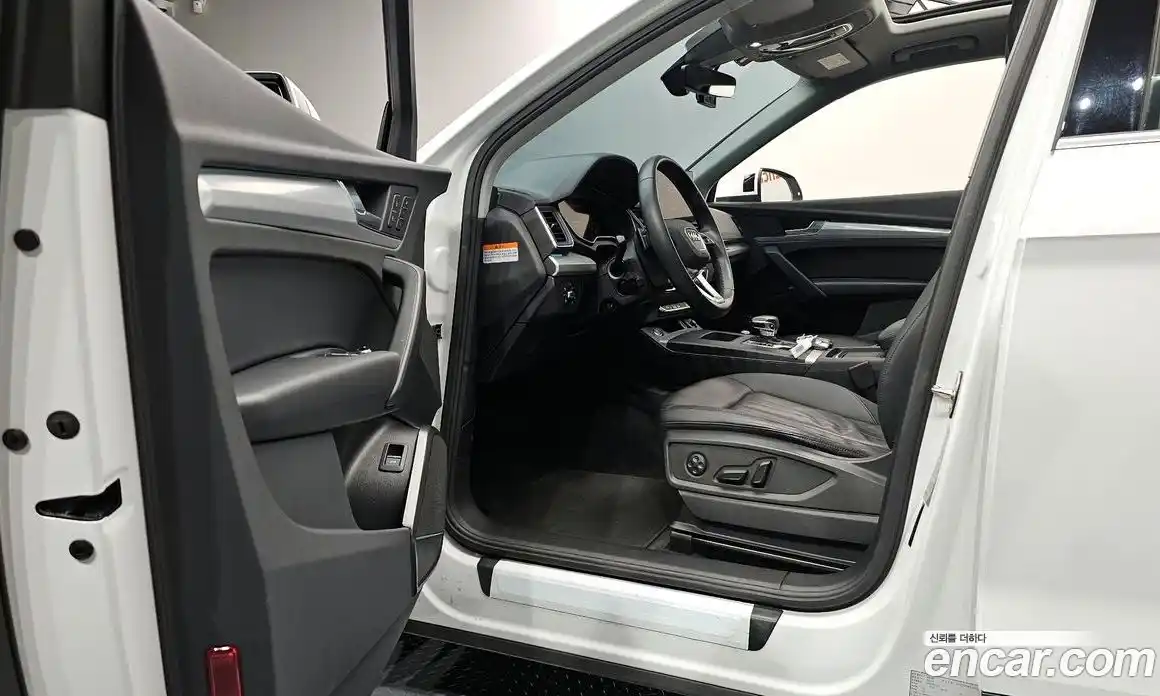 Audi Q5 2021 2.0 Автомат в Москве № 196228, фото 18