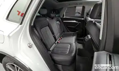 Audi Q5 2021 2.0 Автомат в Москве № 196228, миниатюра 2
