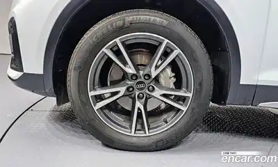 Audi Q5 2021 2.0 Автомат в Москве № 196228, миниатюра 10