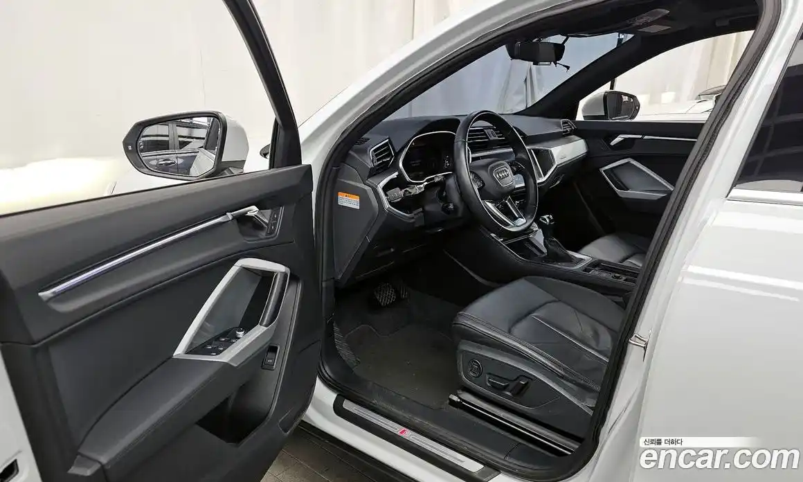 Audi Q3 2022 2.0 Автомат в Москве № 196269, фото 10