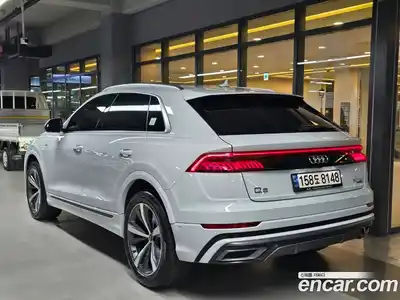 Audi Q8 2022 3.0 Автомат в Москве № 196793, миниатюра 4