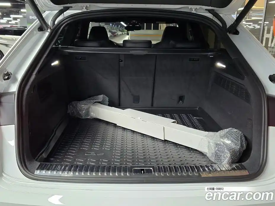 Audi Q8 2022 3.0 Автомат в Москве № 196793, фото 6