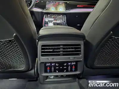 Audi Q8 2022 3.0 Автомат в Москве № 196793, миниатюра 8