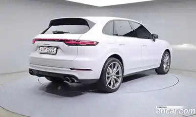 Porsche Cayenne 2019 3.0 Автомат в Москве № 197941, миниатюра 4