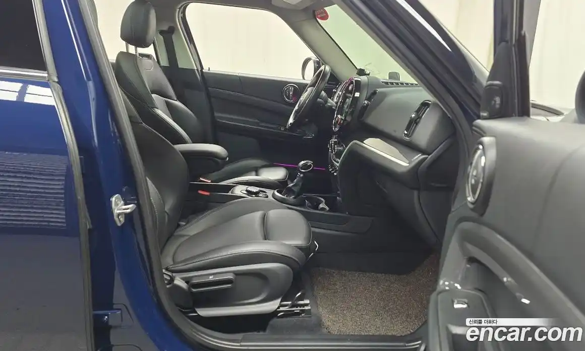 Mini Countryman 2018 2.0 Автомат в Москве № 198432, фото 17