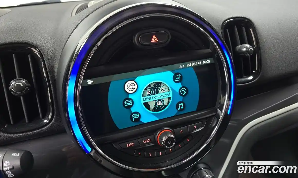 Mini Countryman 2018 2.0 Автомат в Москве № 198432, фото 3