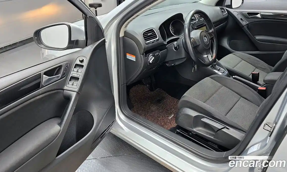 Volkswagen Golf 2010 2.0 Автомат в Москве № 199187, фото 11