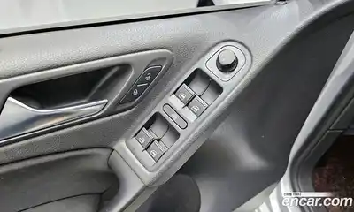 Volkswagen Golf 2010 2.0 Автомат в Москве № 199187, миниатюра 9