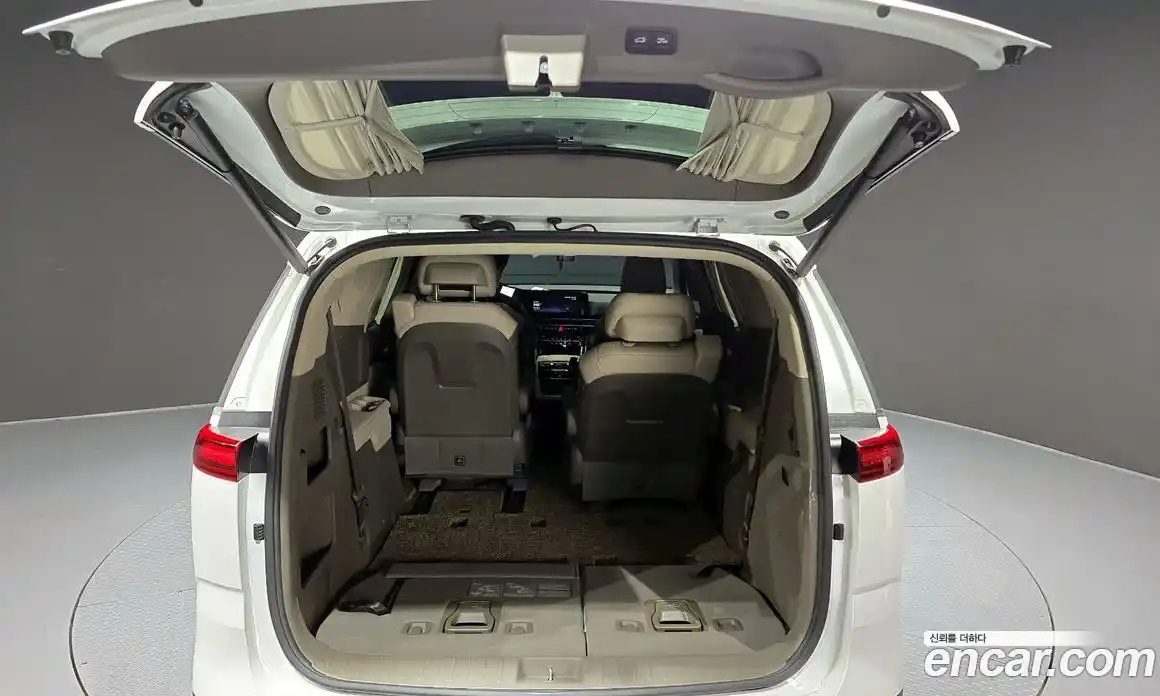 Kia Canival 2023 3.5 Автомат в Москве № 19946, фото 20