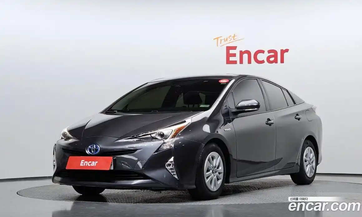 Toyota Prius 2018 1.8 Автомат в Москве № 199703, фото 13