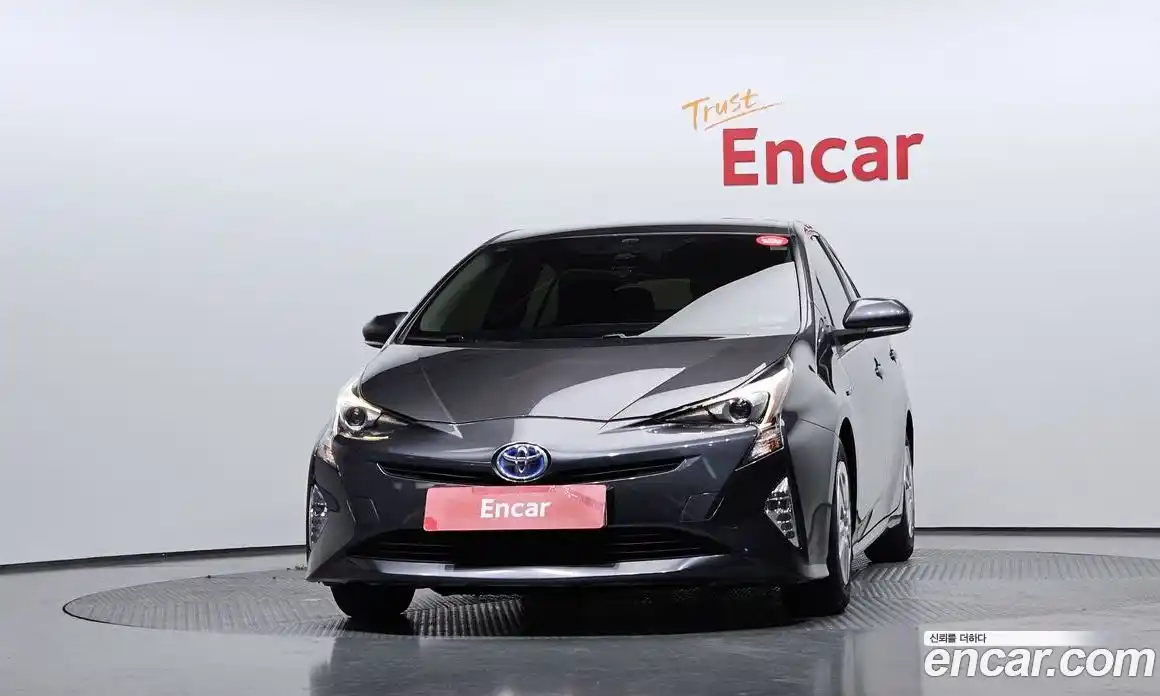 Toyota Prius 2018 1.8 Автомат в Москве № 199703, фото 16