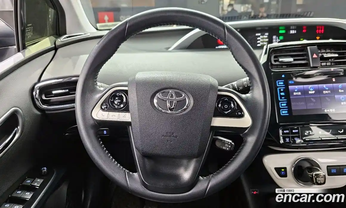 Toyota Prius 2018 1.8 Автомат в Москве № 199703, фото 18