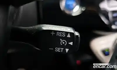 Toyota Prius 2018 1.8 Автомат в Москве № 199703, миниатюра 2