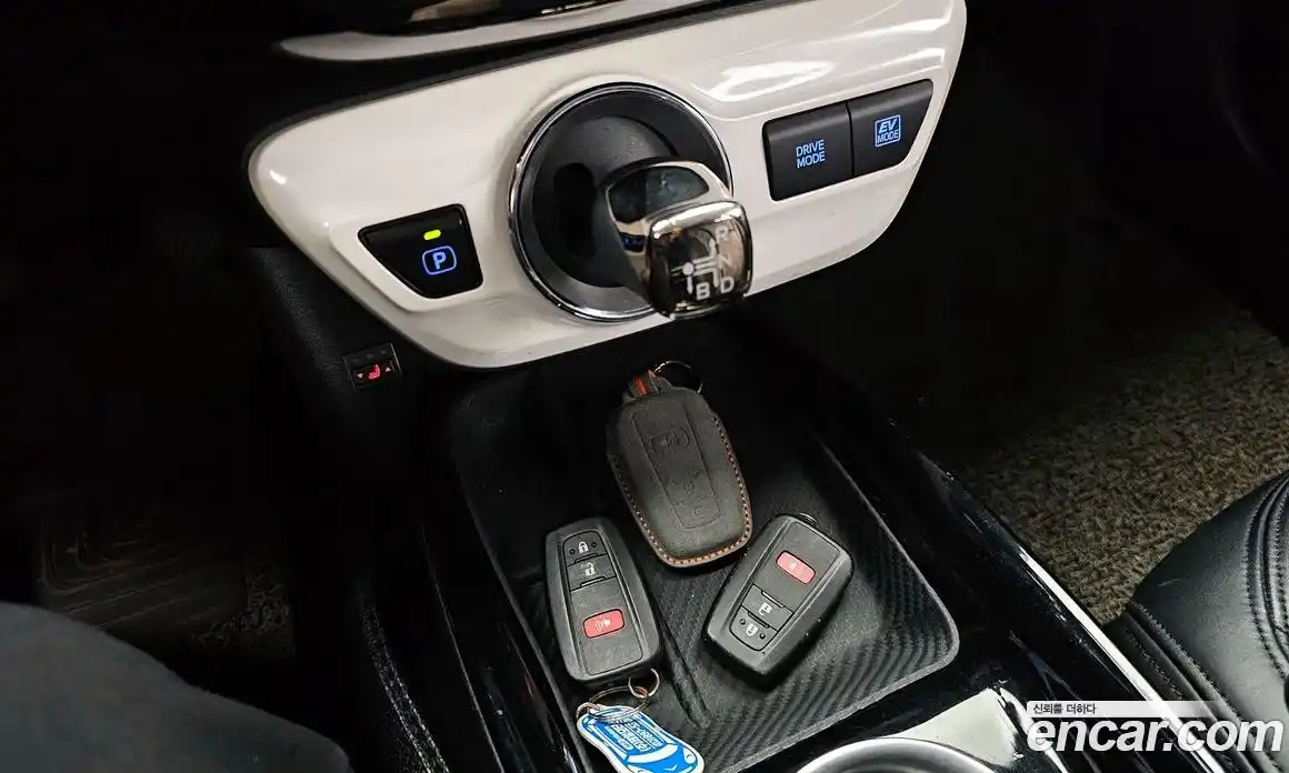 Toyota Prius 2018 1.8 Автомат в Москве № 199703, фото 9