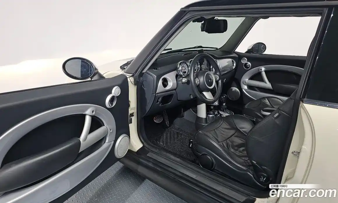 Mini Cooper 2006 1.6 Автомат в Москве № 203109, фото 14