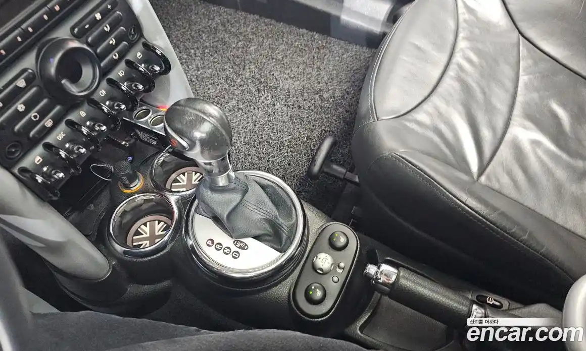 Mini Cooper 2006 1.6 Автомат в Москве № 203109, фото 19