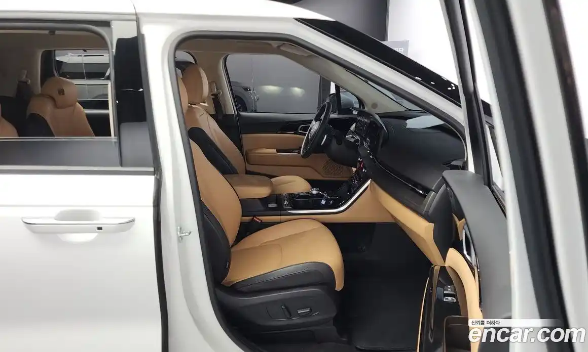 Kia Canival 2023 2.2 Автомат в Москве № 20365, фото 8