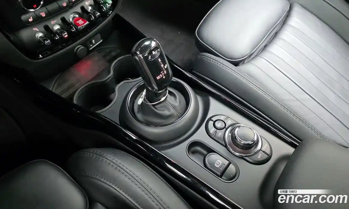 Mini Clubman 2023 2.0 Автомат в Москве № 204073, фото 15