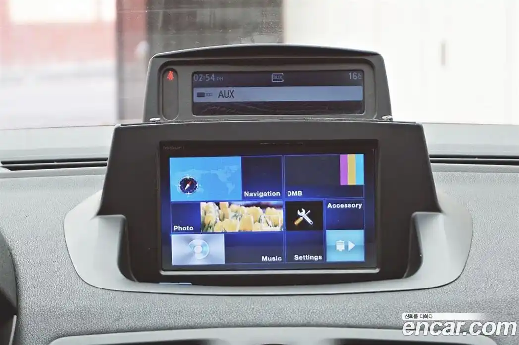 Renault SM3 2010 1.6 Автомат в Москве № 210035, фото 11