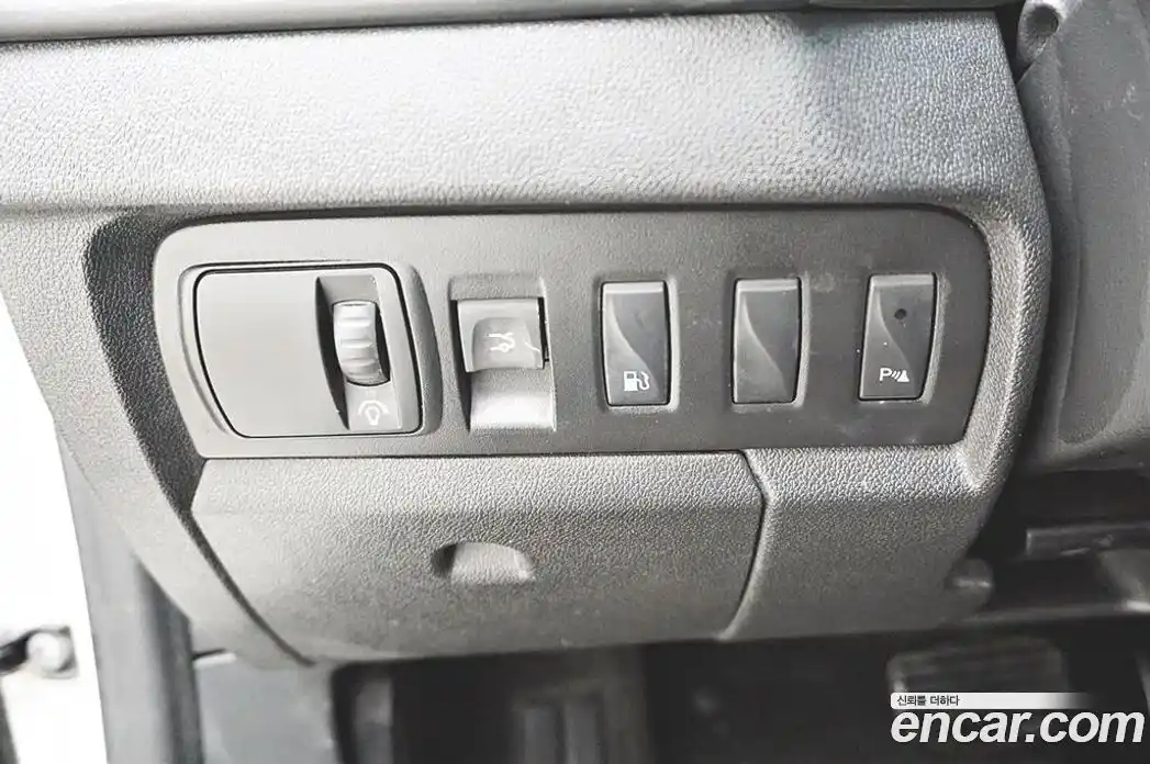 Renault SM3 2010 1.6 Автомат в Москве № 210035, фото 16