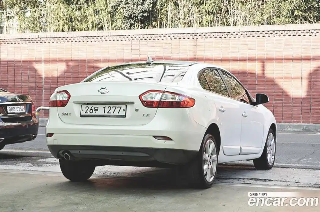 Renault SM3 2010 1.6 Автомат в Москве № 210035, фото 3