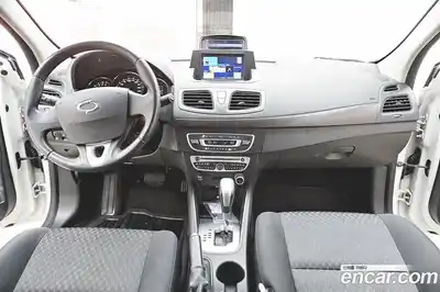 Renault SM3 2010 1.6 Автомат в Москве № 210035, миниатюра 7