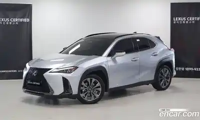 Lexus UX, 2025