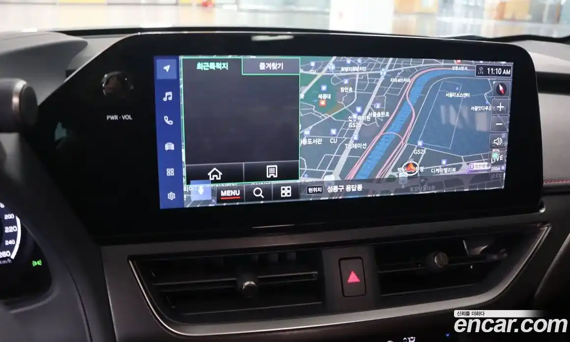 Lexus UX 2025 2.0 Вариатор в Москве № 214725, фото 13