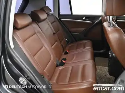 Volkswagen Tiguan 2016 2.0 Автомат в Москве № 215368, миниатюра 12
