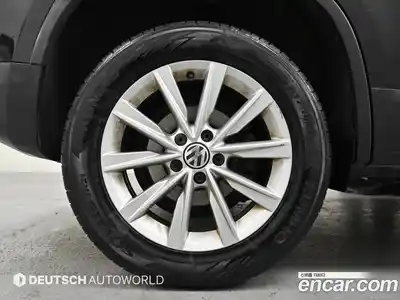 Volkswagen Tiguan 2016 2.0 Автомат в Москве № 215368, миниатюра 5