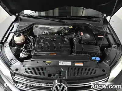 Volkswagen Tiguan 2016 2.0 Автомат в Москве № 215368, миниатюра 6