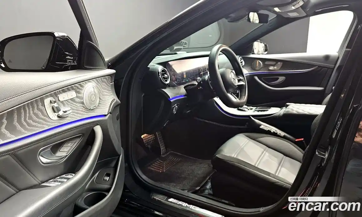 Mercedes-Benz E-Class 2023 3.0 Автомат в Москве № 219371, фото 14