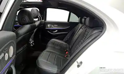 Mercedes-Benz E-Class 2022 2.0 Автомат в Москве № 224468, миниатюра 6