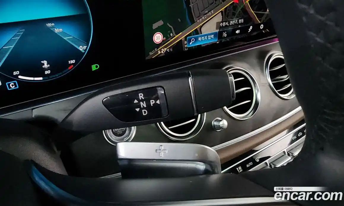 Mercedes-Benz E-Class 2023 2.0 Автомат в Москве № 224771, фото 15