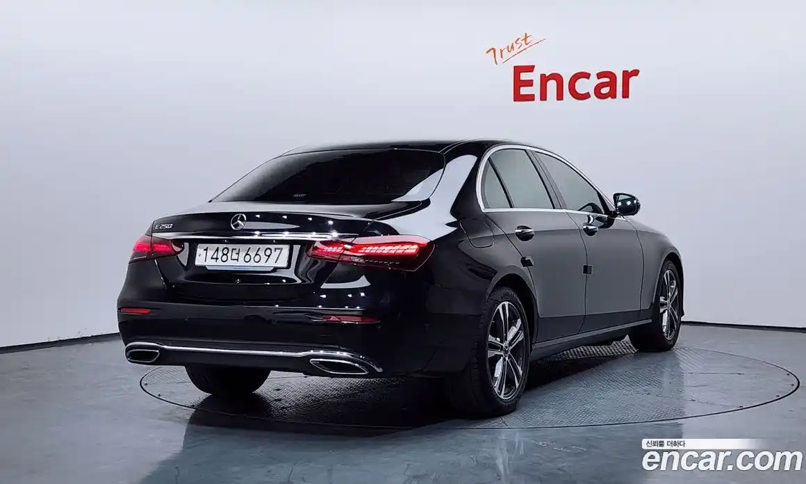 Mercedes-Benz E-Class 2023 2.0 Автомат в Москве № 224771, фото 5